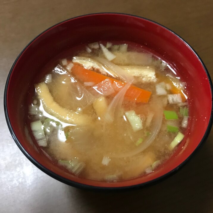 余った野菜でほっこり味噌汁